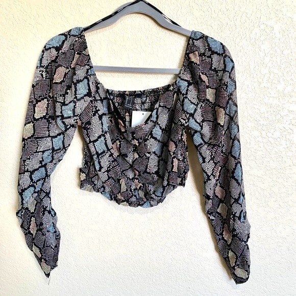 FOREVER 21 crop top black Multicolor geometric long sleeve smock blouse size S - Picture 1 of 9